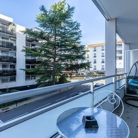 Thermes - Balcon 5 Min Des Thermes Royat Calme アパート